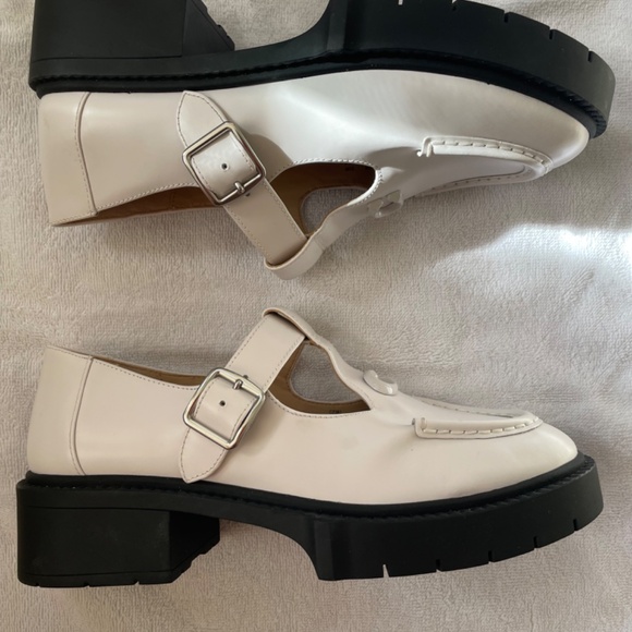 Coach Liv Mary Jane - Picture 3 of 5